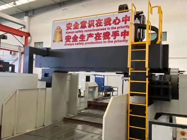 龙门加工中心